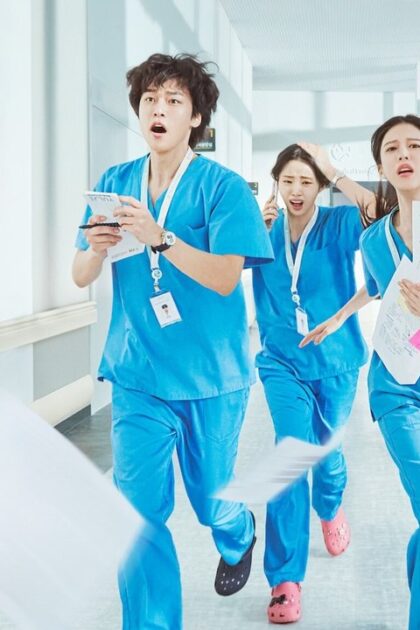 Resident Playbook (2025) เพลย์บุ๊คชุดกาวน์ (ซับไทย) EP.1-2